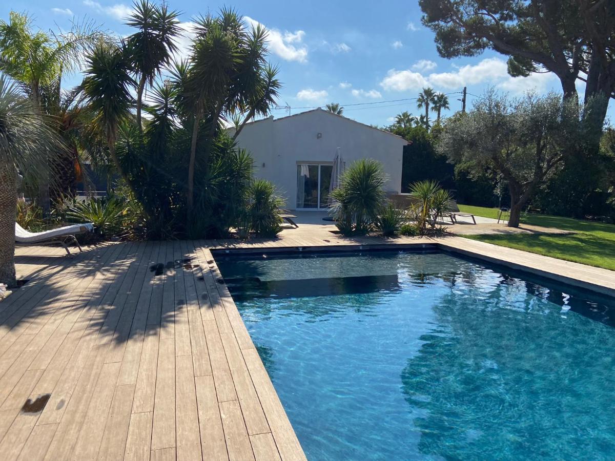 Le Mas De La Dame Saint-Tropez Exteriör bild